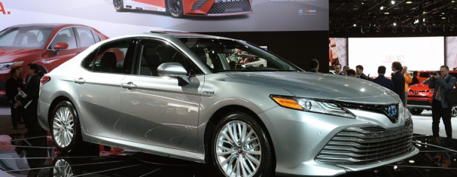 Next Generation Toyota Camry Hybrid Revealed at 2017 NAIAS